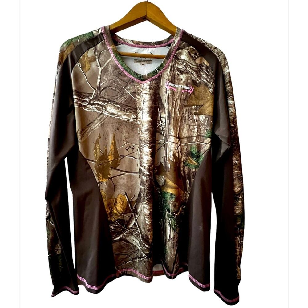 Realtree Camouflage Athletic Long Sleeve Woman’s Activewear Pink Accent Size M